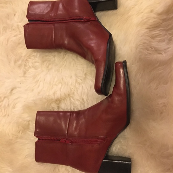 Vntg Nine West Red Heel Square Toe Boots - Picture 2 of 3